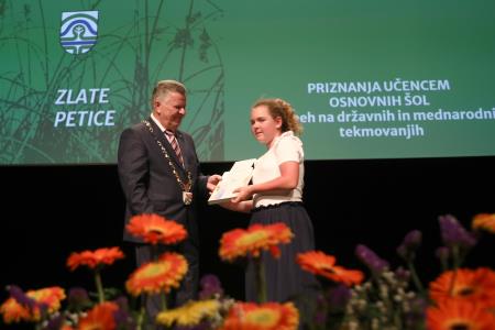 ZLATE PETICE 36 FOTO LJUBO VUKELIČ